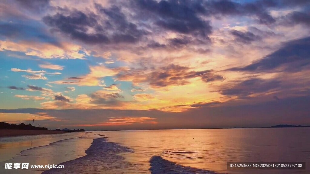 海边绚丽日落美景