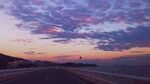 海边公路的绚丽黄昏景色