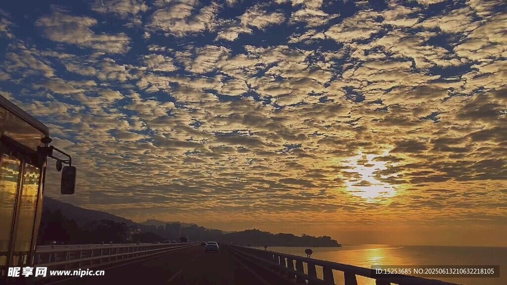 海边日出美景