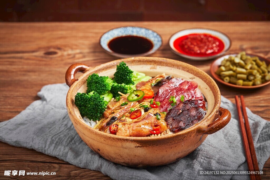 砂锅菜 煲仔饭 腊肠饭