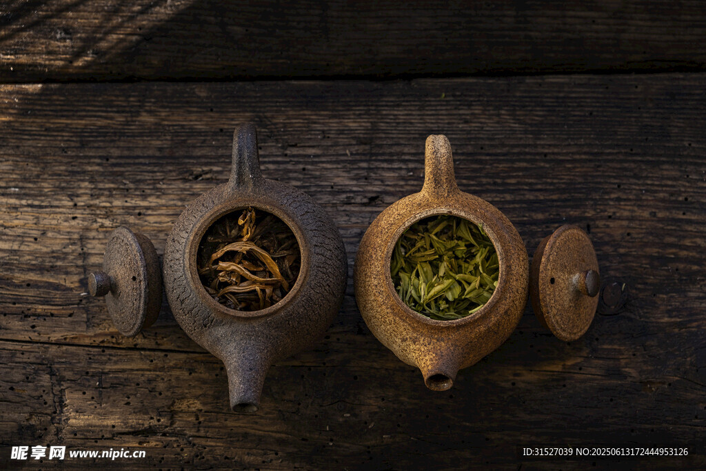 古朴茶具茶叶