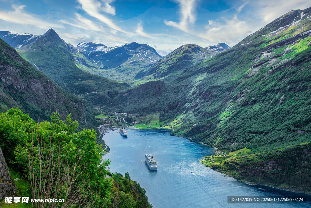 青山绿水河谷