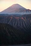 壮丽火山景观