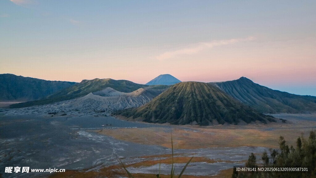 壮丽火山景观
