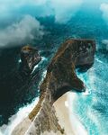 壮观海岛悬崖与碧蓝大海