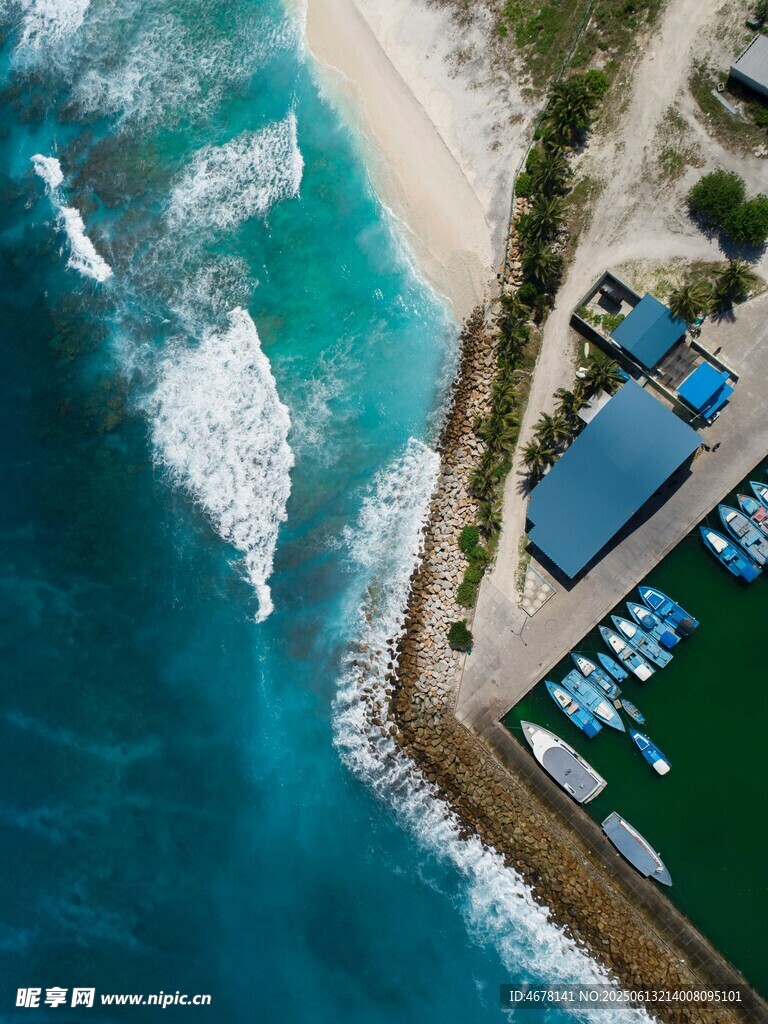 俯瞰海滨码头美丽景致