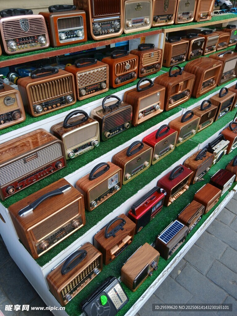 复古收音机陈列展示