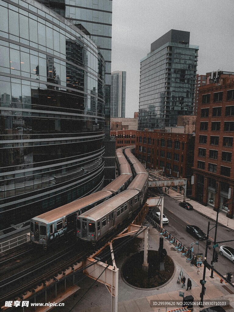 城市街道与现代建筑景观