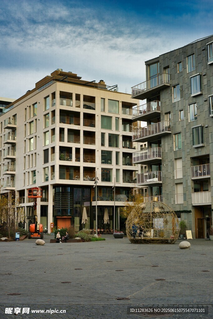 现代风格多层建筑外观