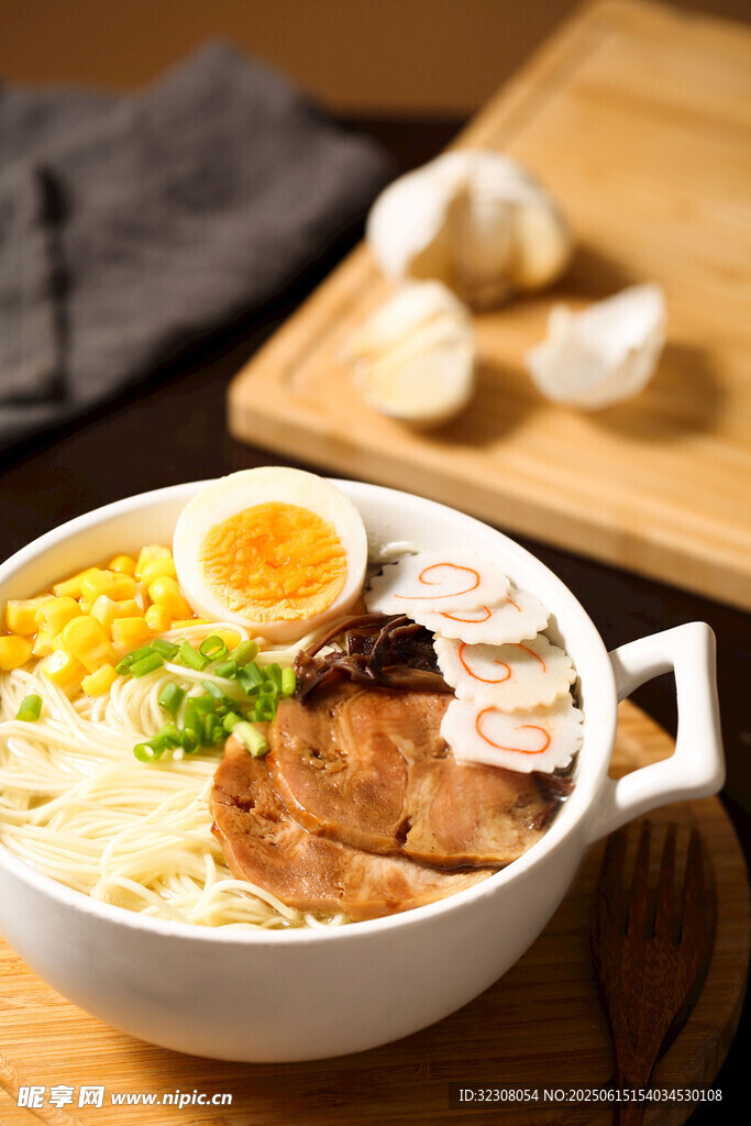 美味日式豚骨拉面