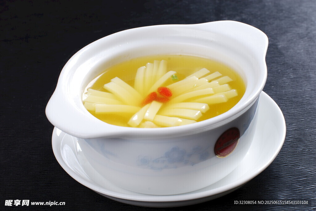 美味菊花豆腐汤