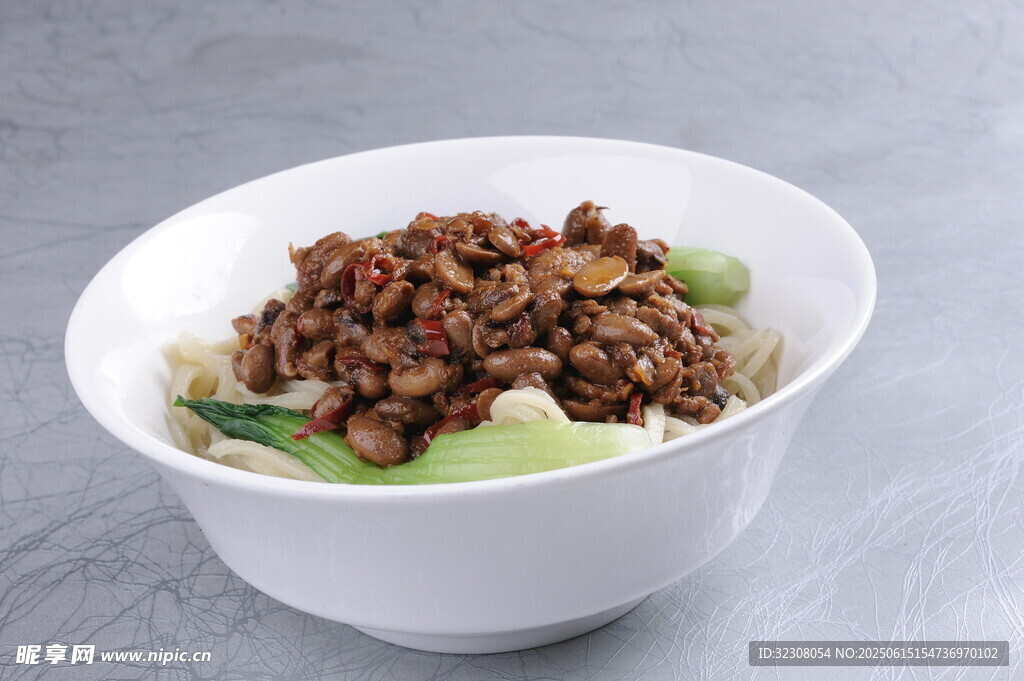 肉酱拌面