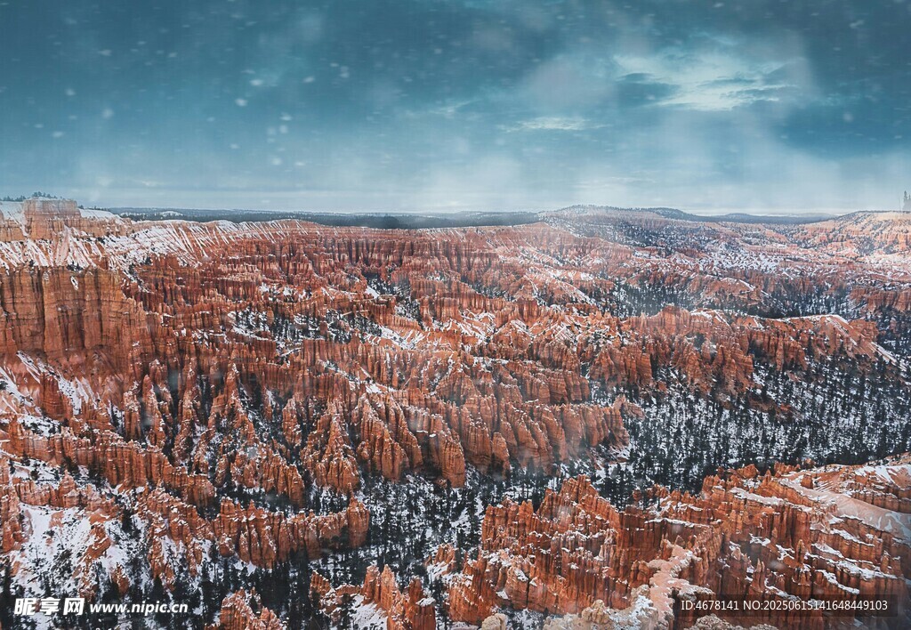 雪覆红谷美景