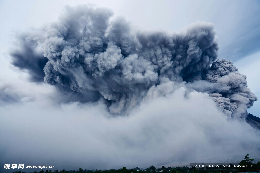 壮观火山喷发景象