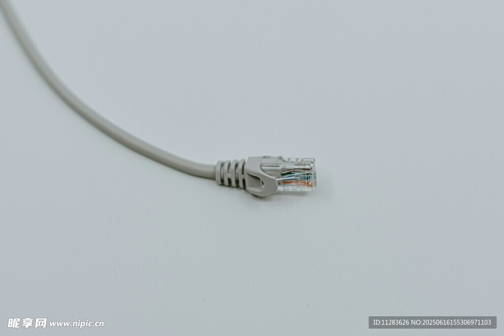 灰色网线RJ45接头特写