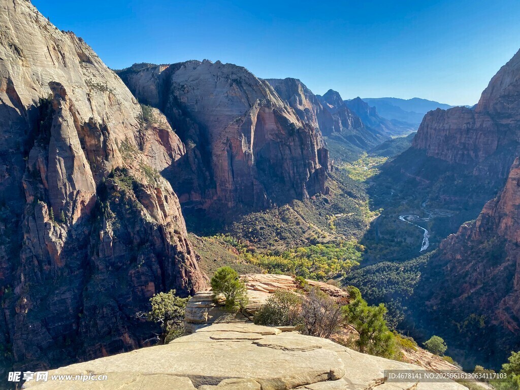壮丽峡谷风光俯瞰美景