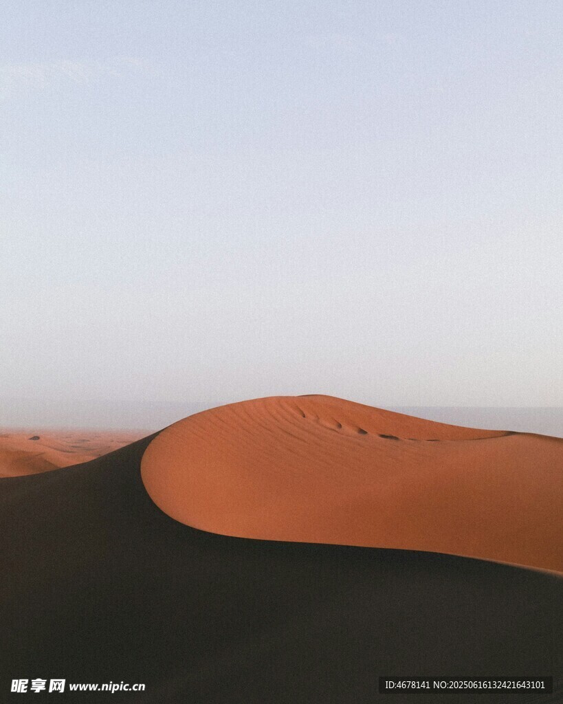 壮丽沙漠沙丘景观
