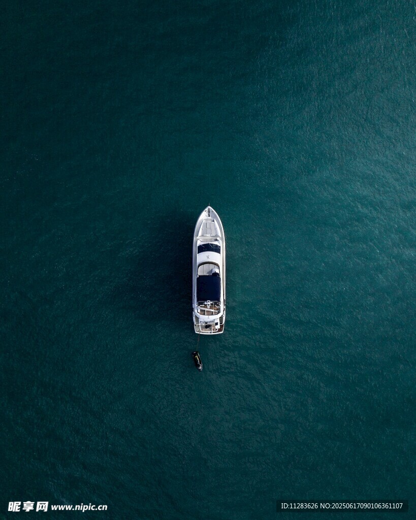 海上孤舟