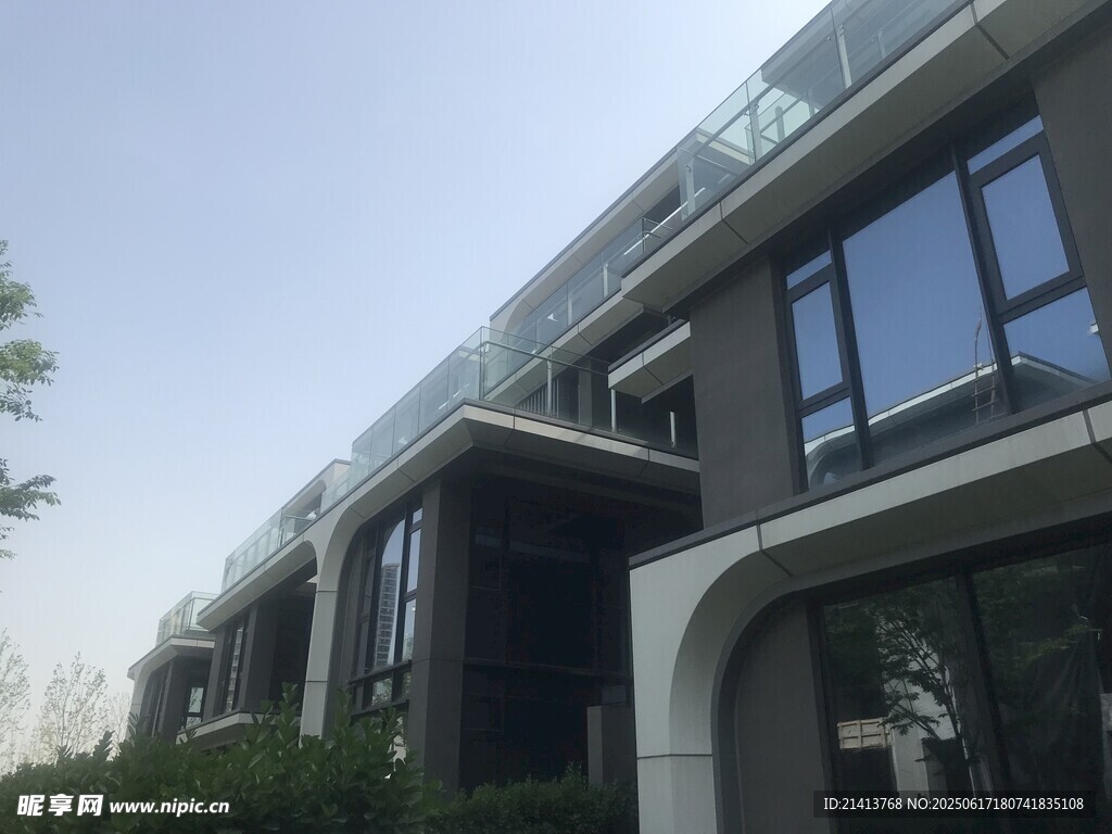 现代风格精致别墅外观
