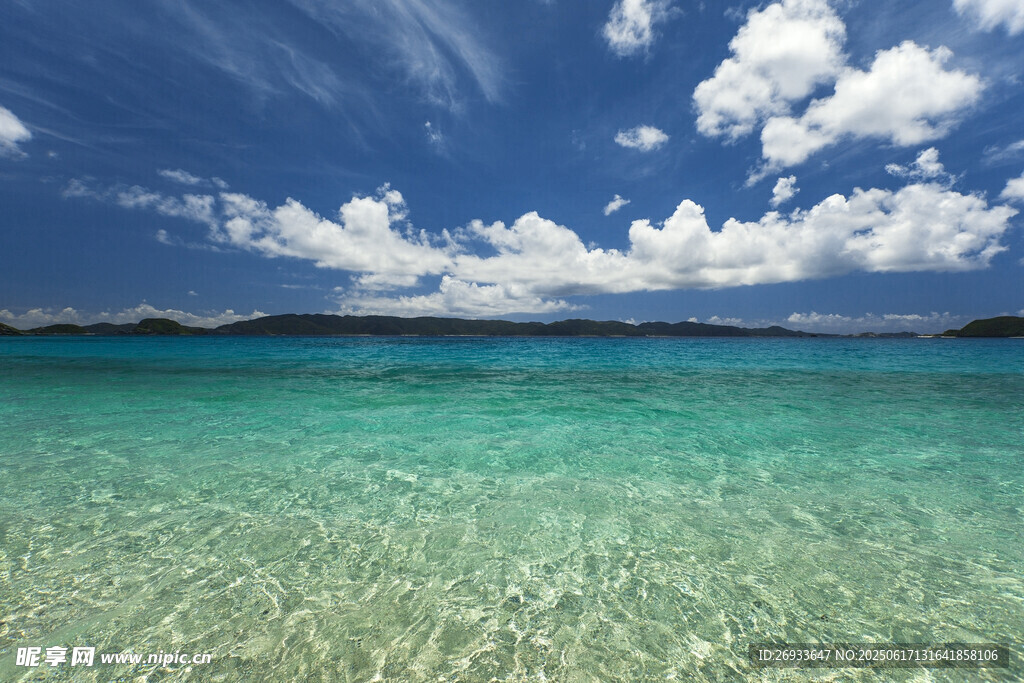 美丽清澈的海边风光