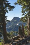 山林间的壮美山景