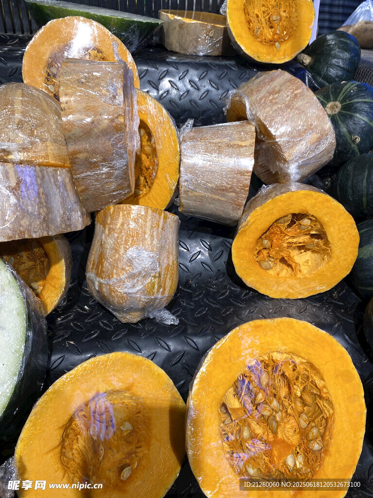 新鲜南瓜切块