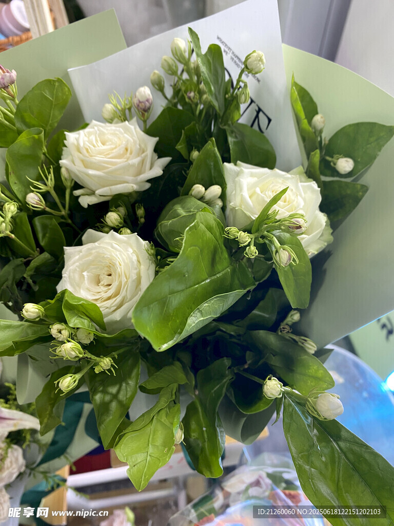 白玫瑰花束