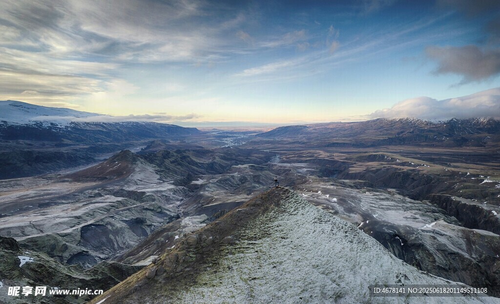 雪山壮丽全景