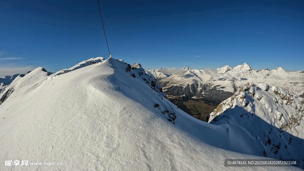 雪山壮丽风光