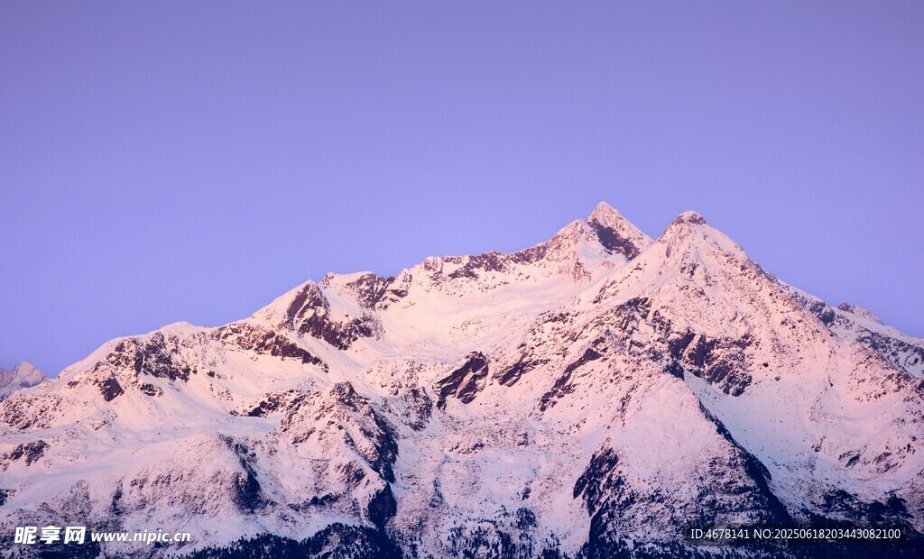 壮丽雪山美景