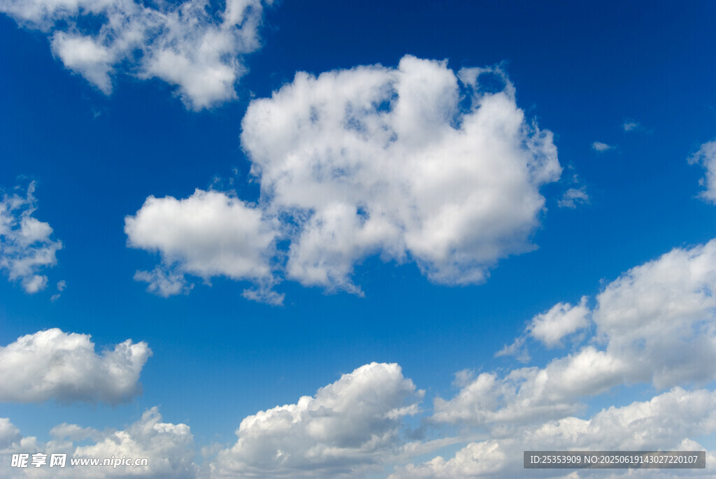 蓝天白云美景