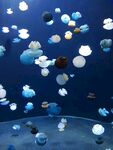 梦幻漂浮彩色水母景观