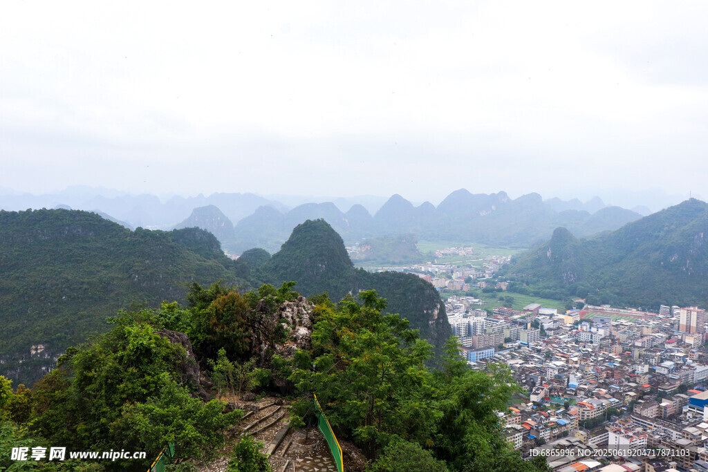 俯瞰山城美景