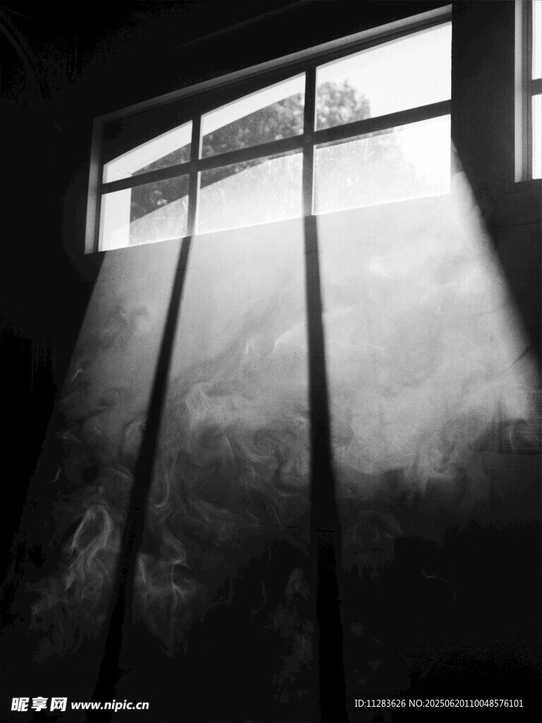 透过窗户的光影艺术