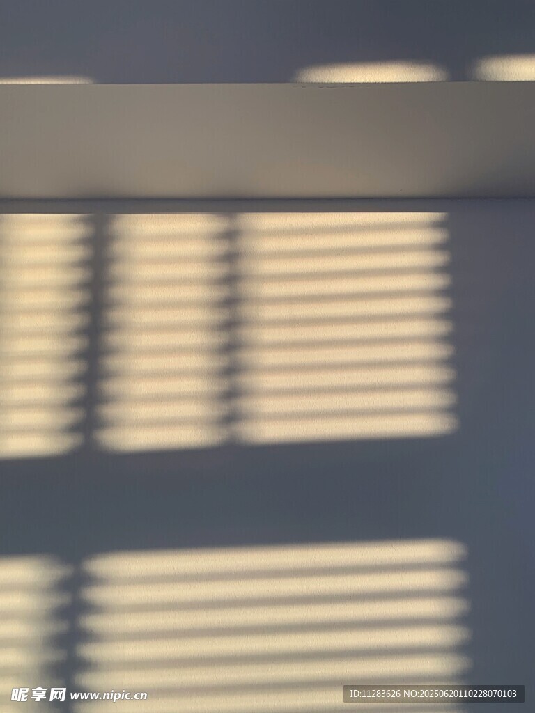 模糊百叶窗景象
