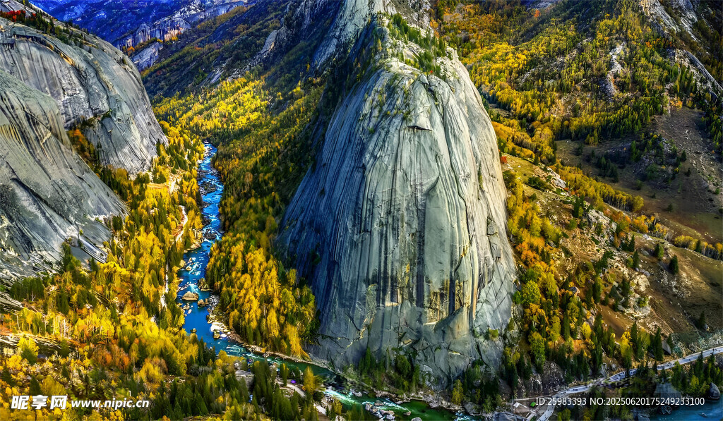 秋日山峦
