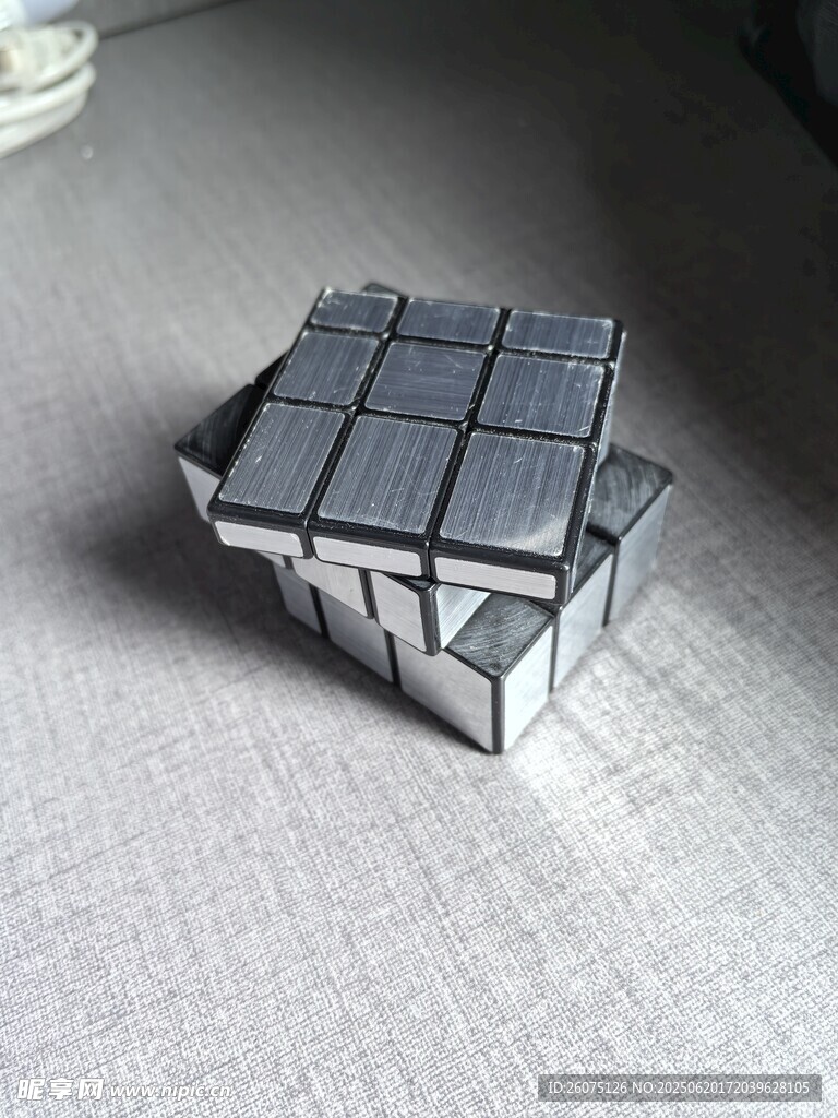 金属方块堆叠模型