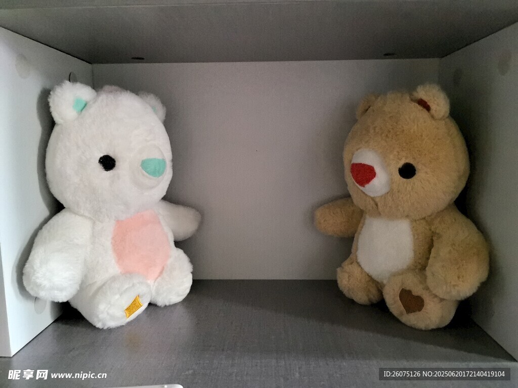 可爱双色毛绒玩具