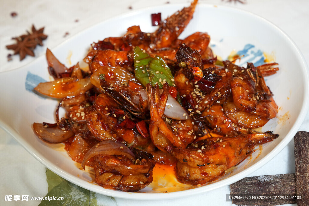 香辣美味爆炒小龙虾