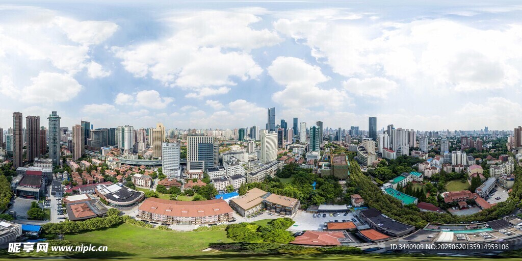 城市天际线与绿地景观