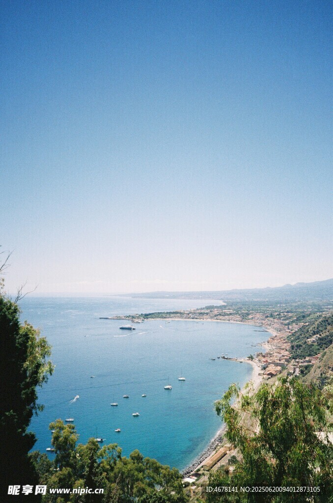 海边美景俯瞰图