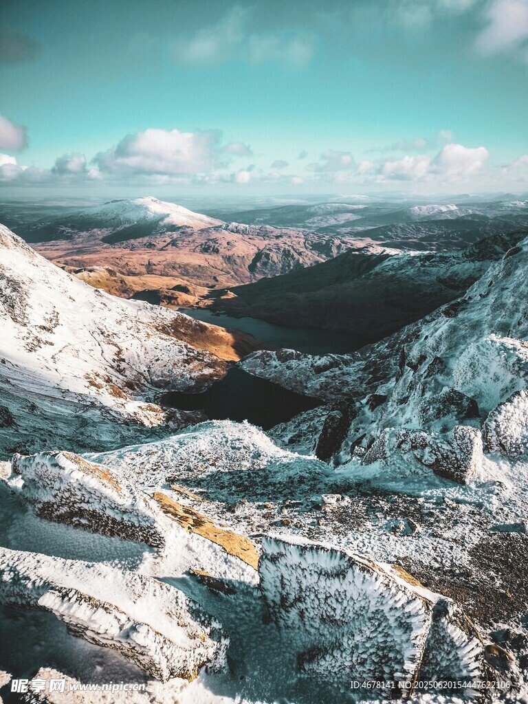 壮丽雪山景观