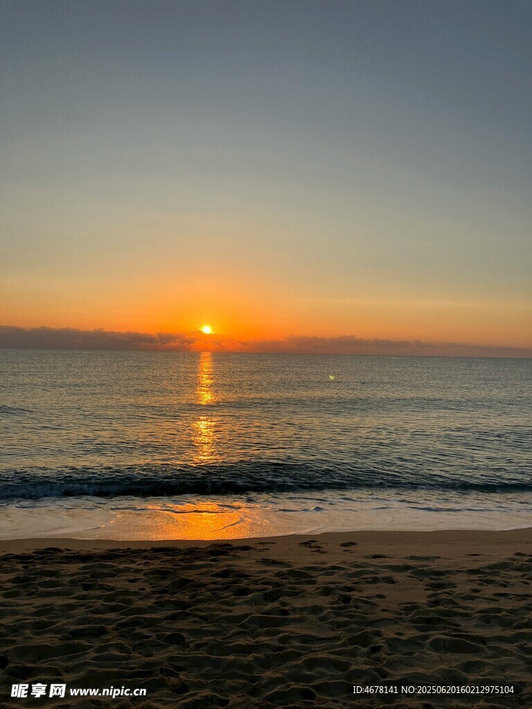 海滩日落美景