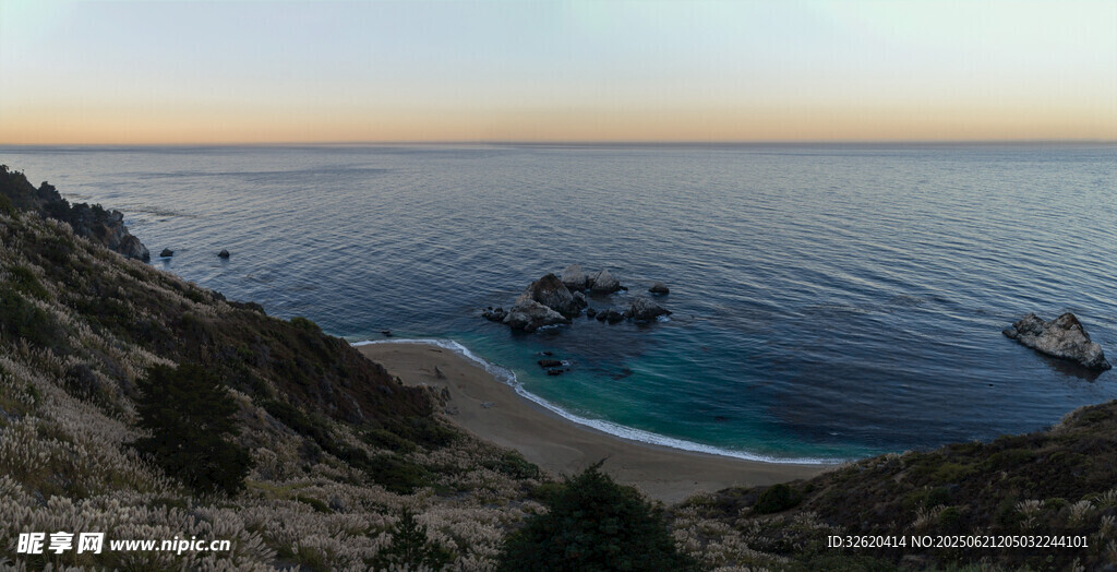海岸美景 夕阳下的宁静海域