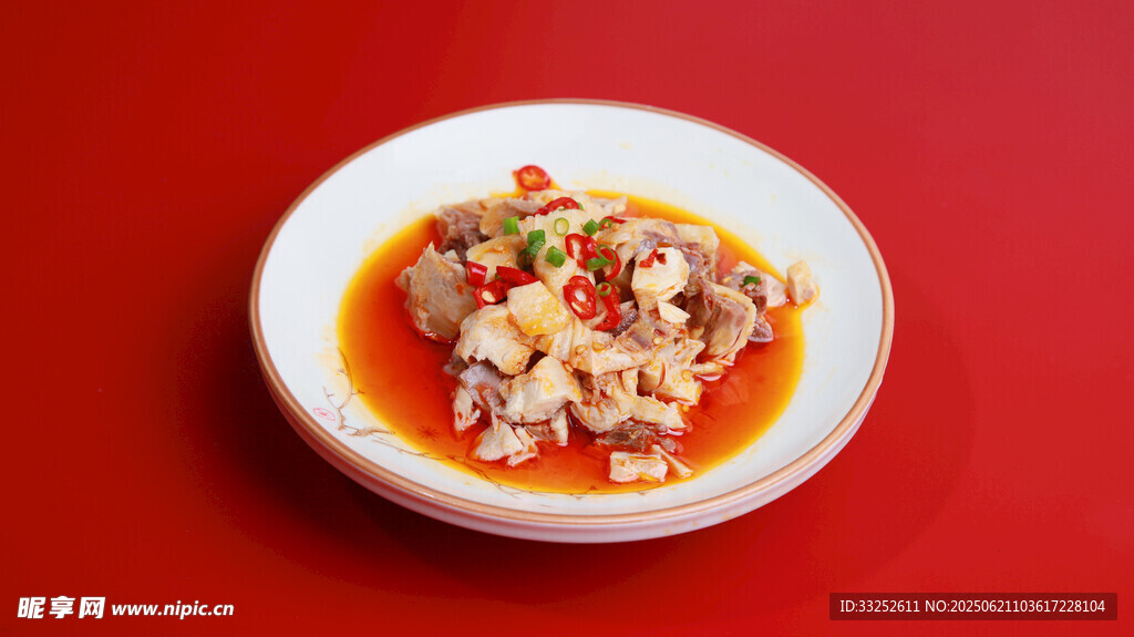 红油拌兔肉