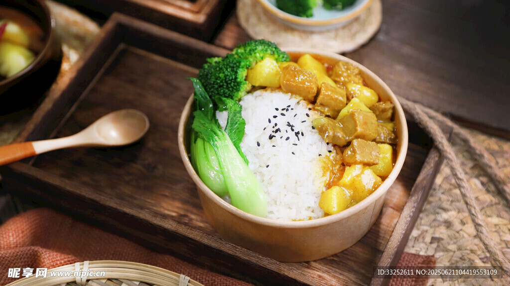 咖喱牛肉饭