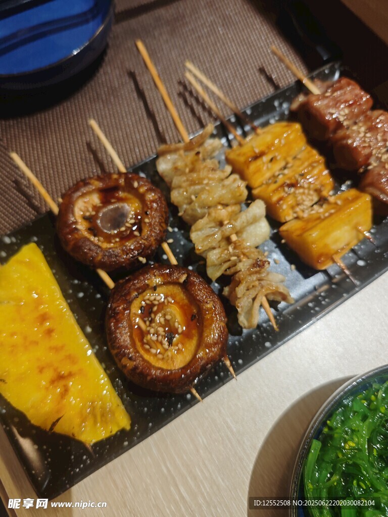 多样美味烤串诱人呈现
