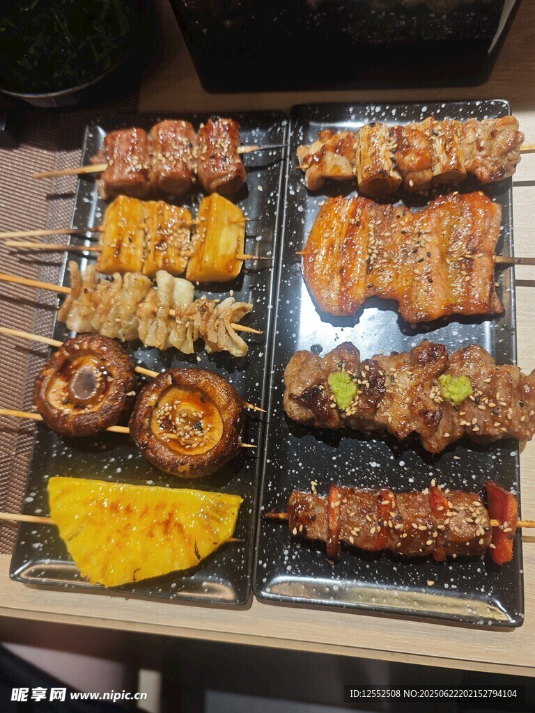 多样美味烧烤拼盘