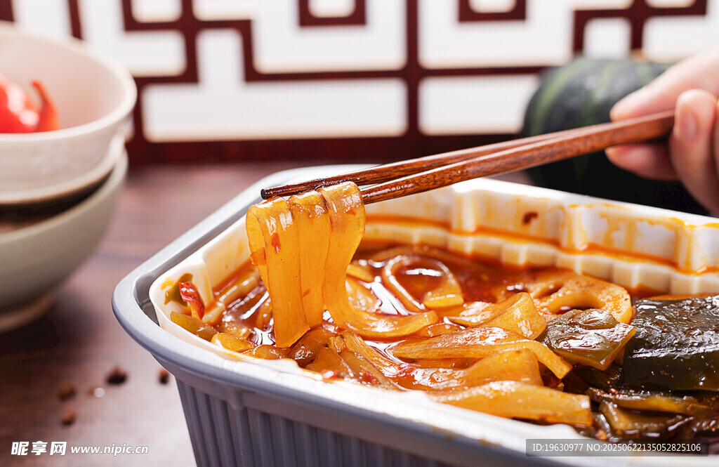 美味砂锅粉条