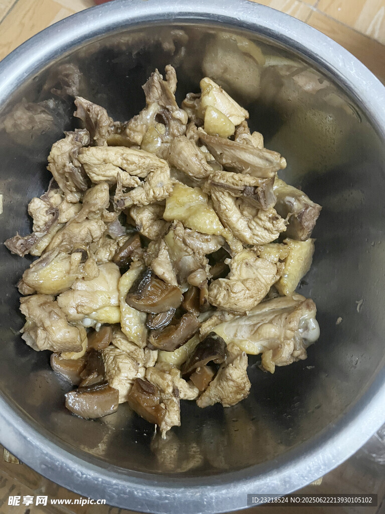 香菇炒鸡肉